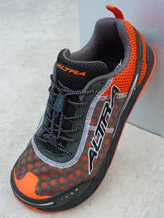 Altra running shoes with reflective black Yankz! elastic laces